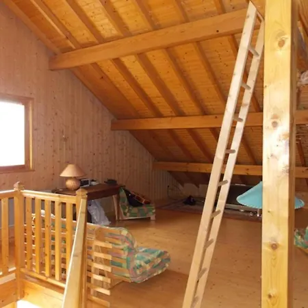 度假居 Very And Bright 210 M With Sauna And